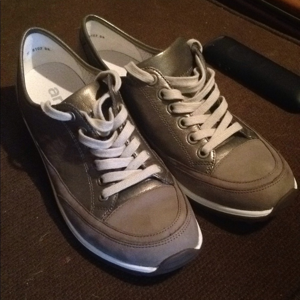 NWOT Ara sneakers